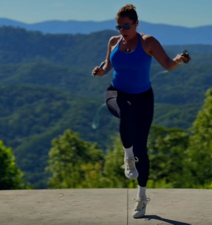 Benefits of Jumping Rope 100 in the Morning for Midlife Women